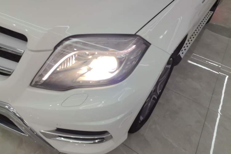 Used Mercedes-Benz GLK-Class 2015 GLK 300 4MATIC Fashion Edition Ultimate Version
