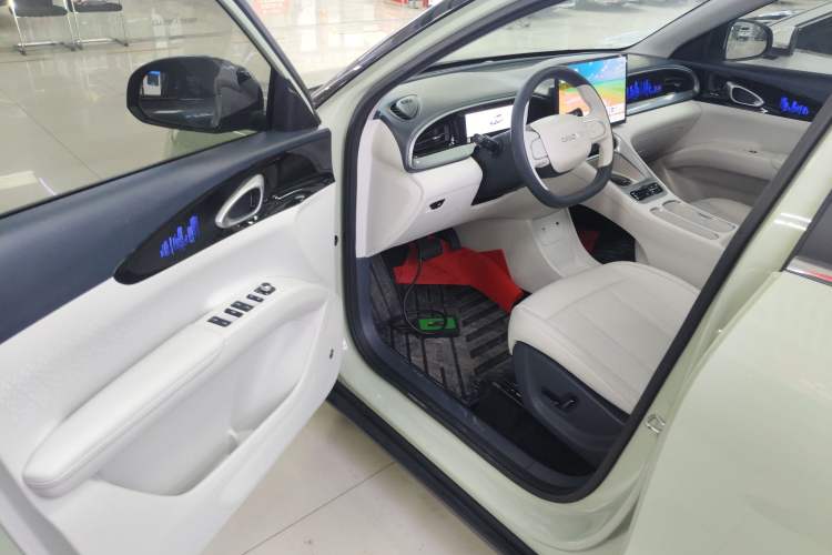 Used Geely Galaxy Geome 2025 UP 410km Exploration+ Edition
