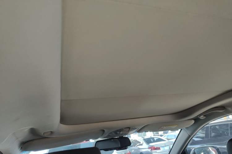 Used Hyundai Santa Fe 2015 2.0T Automatic Two-Wheel Drive Smart Version 5 Seats
