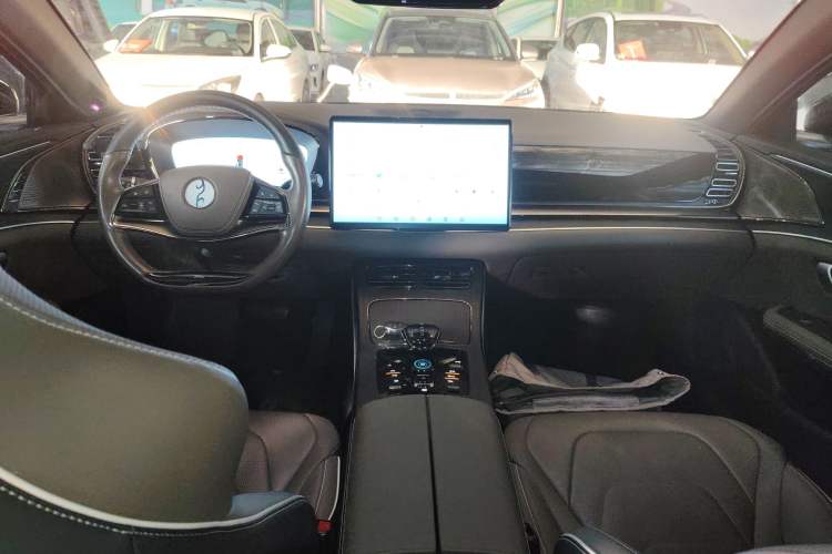 Used BYD Han 2023 EV Champion Edition 610KM All-Wheel-Drive Flagship Model
