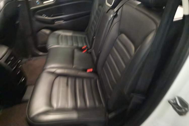 Used Ford Edge 2018 EcoBoost 245 Two-Wheel-Drive Platinum Edition 5 Seats