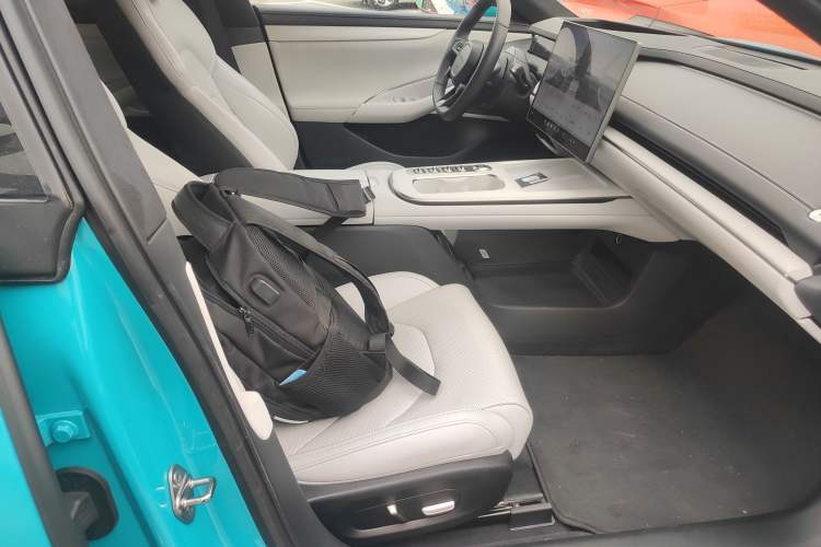 Used  SU7 2024 Four-Wheel Drive Ultra-Long Range Advanced Intelligent Driving Max Edition
