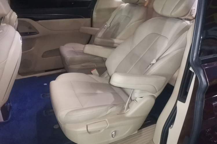 Used Buick GL8 2022 ES Landtrek 653T Luxury Edition