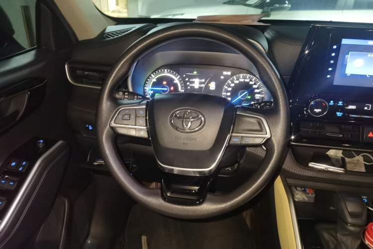 Used Toyota Highlander 2022 Dual-Engine 2.5L Two-Wheel Drive Elite Edition 5 Seats