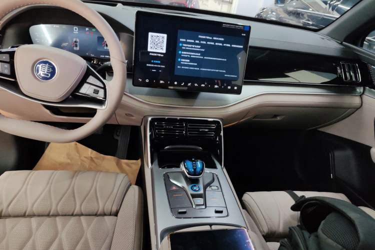 Used BYD Tang New Energy 2025 DM-i 115KM Flagship Model
