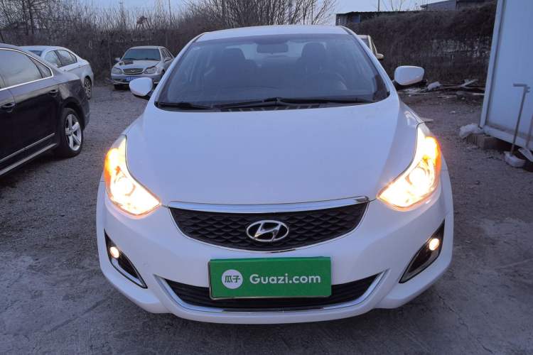 Used Hyundai Elantra 2016 1.6L Automatic Smart Version
