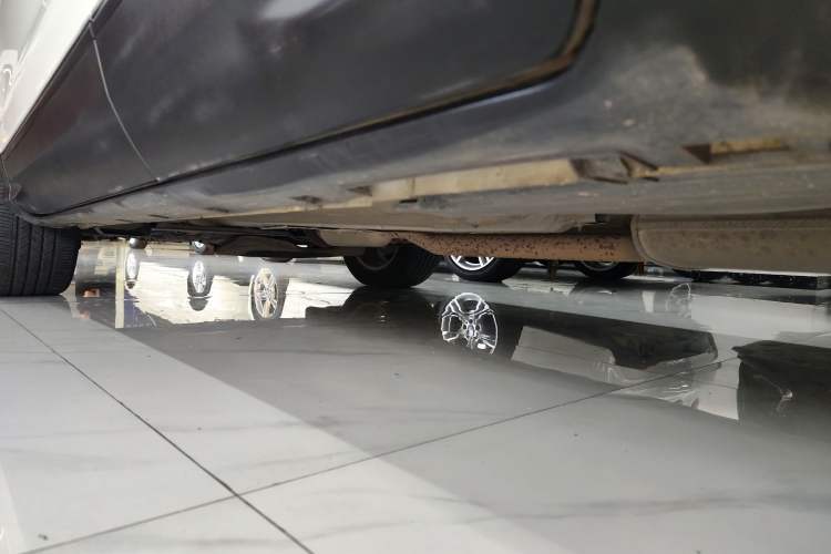 Used Ford Kuga 2017 EcoBoost 180 Two-Wheel-Drive Platinum Edition
