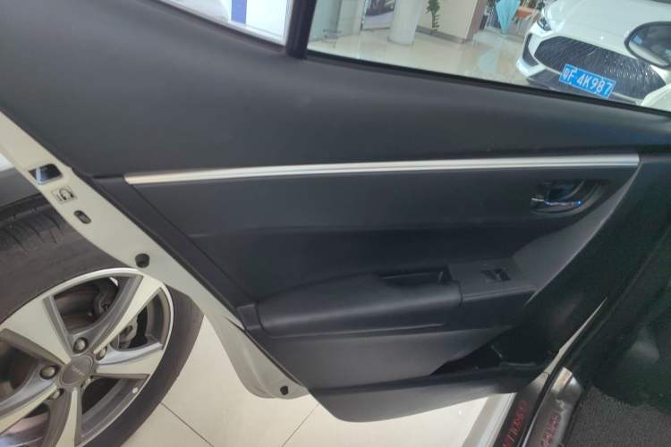 Used Toyota Corolla 2017 Revised Version 1.2T S-CVT GL
