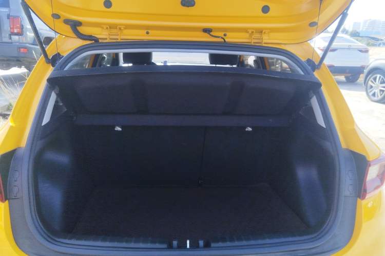 Used Kia kx1 Stonic 2019 1.4L Automatic Sport Edition China VI