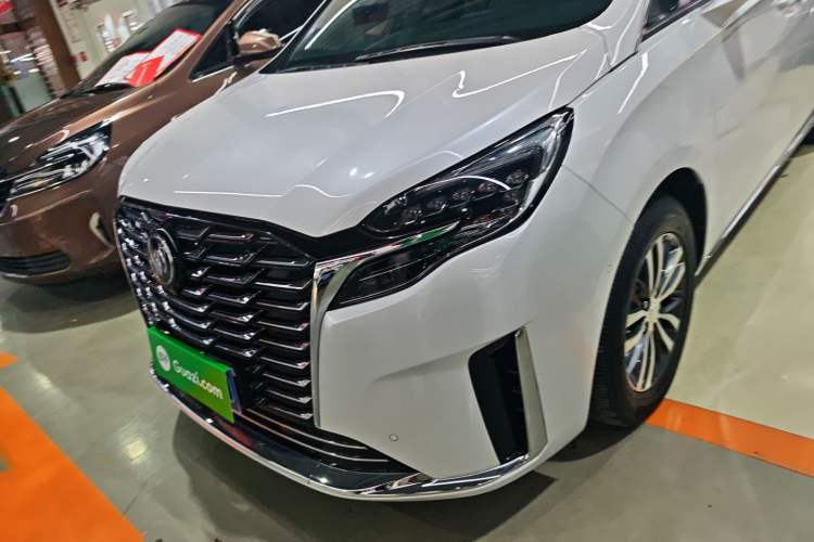 Used Buick GL8 2023 ES Lu Zun Deluxe Model
