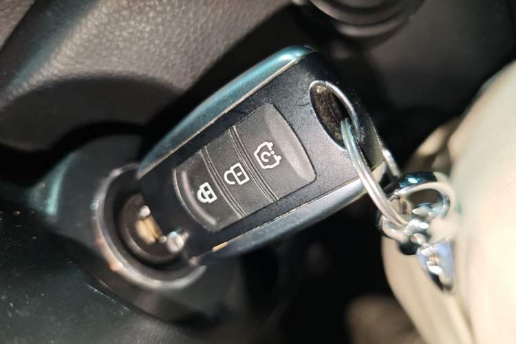 Used Dongfeng Fengon S560 2018 1.8L Manual Comfort 5-Seater China V Standard
