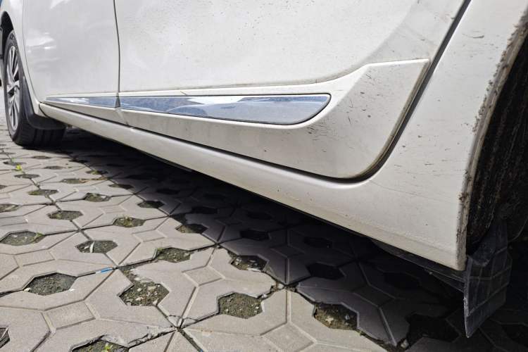 Used Toyota Corolla 2017 Revised Dual-Engine 1.8L E-CVT Elite Edition
