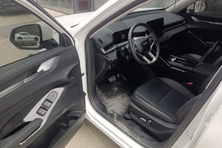 Used Haval H6 2024 1.5T Two-Wheel-Drive Classic Edition
