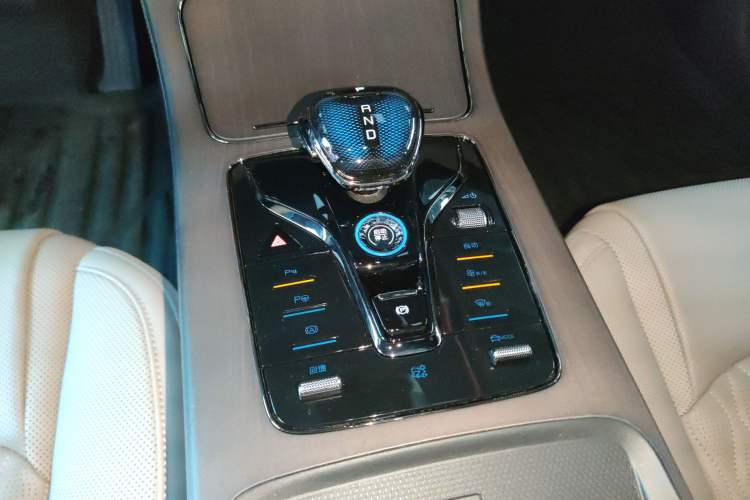 Used BYD Han 2025 EV with 701 km of Laser Radar-Enabled Intelligent Driving
