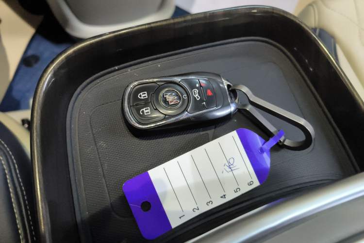 Used Buick GL8 2021 ES Landtrek 653T Comfort Edition
