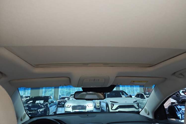 Used Roewe 950 2017 30T Internet Executive Supreme Edition
