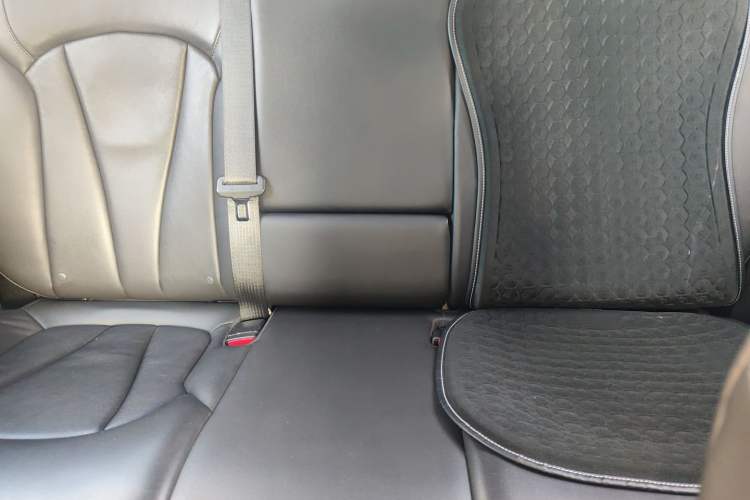 Used Buick Envision 2018 20T Two-Wheel-Drive Elite Model
