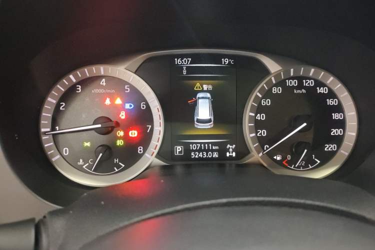 Used Nissan Terra 2018 2.5L Automatic 4x4 Flagship Edition
