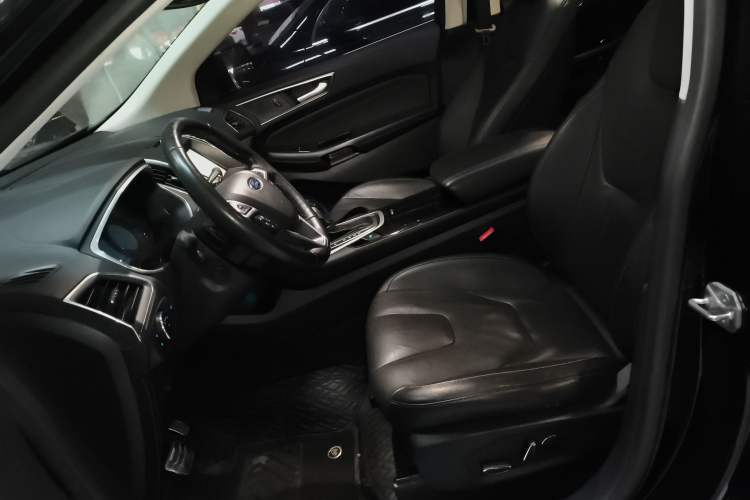 Used Ford Edge 2015 2.0T GTDi Four-Wheel Drive Prestige Model
