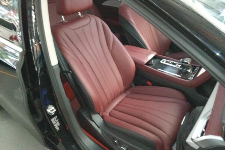 Used Hongqi H5 2025 2.0T Automatic Flagship 500 000th Unit Anniversary Edition
