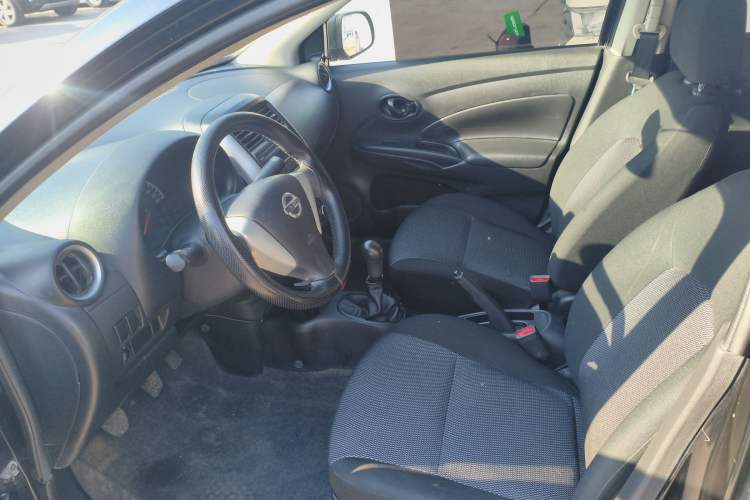 Used Nissan Sunny 2015 1.5XE Manual Comfort Edition
