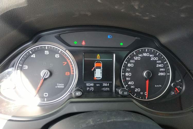 Used Audi Q5 2017 Plus 40 TFSI Technology Model
