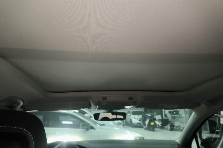 Used Volkswagen Magotan 2023 2 Million Units Limited Edition 330TSI DSG Leading Version
