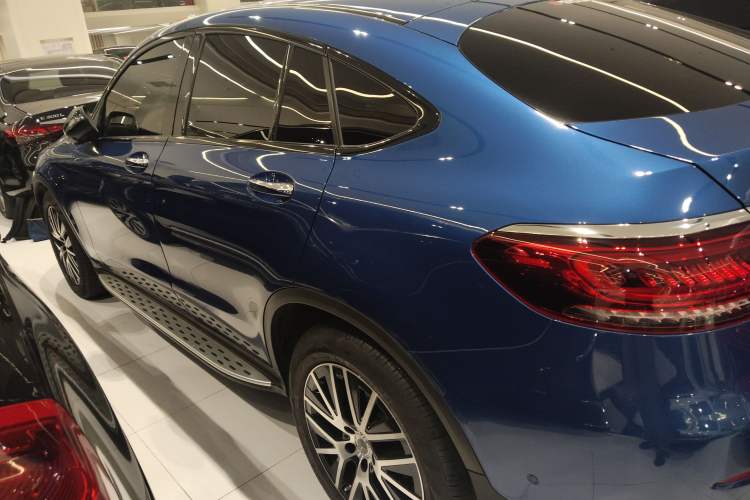 Used Mercedes-Benz GLC Coupe 2022 Refreshed GLC 300 4MATIC Coupe SUV
