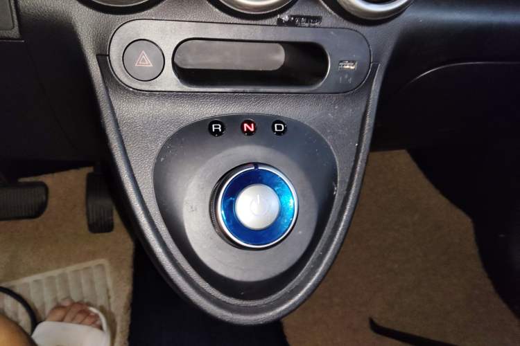 Used ORA Black Cat 2019 351 km Family Edition
