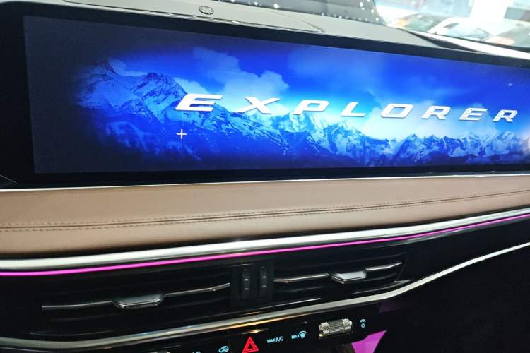 Used Ford Explorer 2023 EcoBoost 285 Four-Wheel Drive Titanium Edition 7-Seater