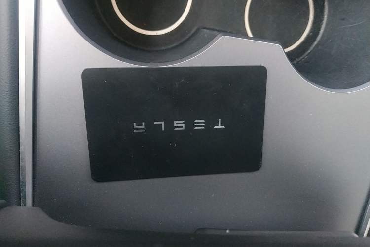 Used Tesla Model Y 2023 Rear-Wheel-Drive Version
