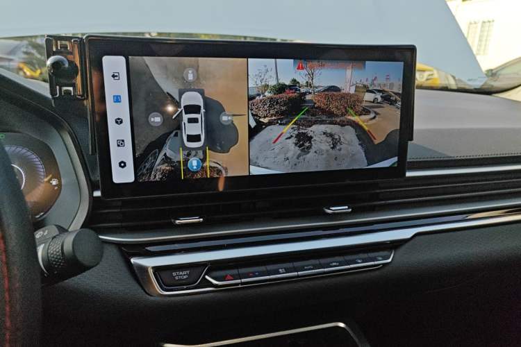 Used Geely Auto Emgrand 2023 4th Generation Champion Edition 1.5L CVT Prestige Model
