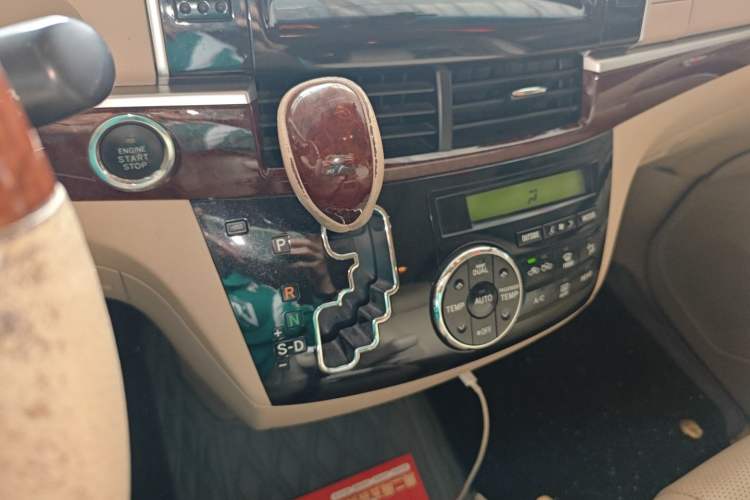 Used Toyota Previa 2012 2.4L 7-Seater Luxury Edition