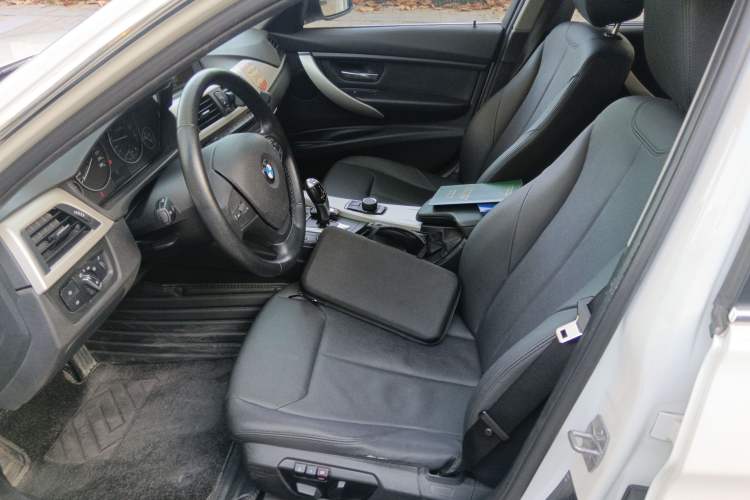 Used BMW 3 Series 2015 320Li Luxury Edition Fashion Model
