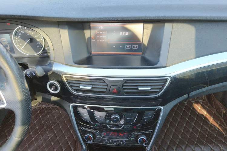 Used Geely Auto Emgrand GT 2016 1.8T Zunya Model
