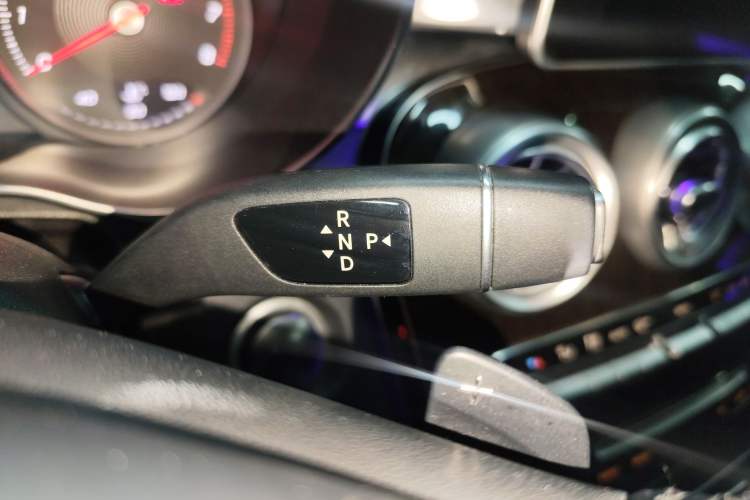 Used Mercedes-Benz GLC 2019 GLC 260 L 4MATIC Dynamic Model