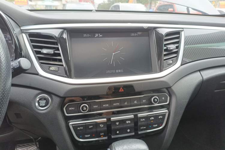 Used GAC Trumpchi GS7 2017 320T Two-Wheel-Drive Luxury Smart Connectivity Model
