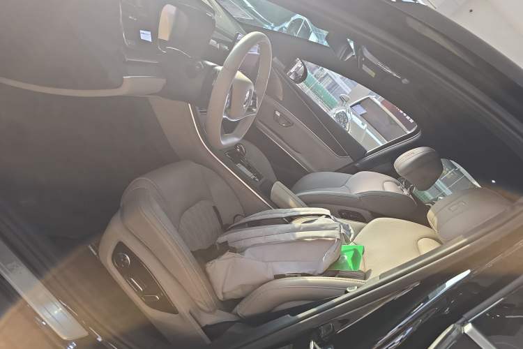 Used BYD Han 2025 EV Intelligent Driving Edition 701KM LiDAR Flagship Model
