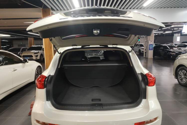 Used Infiniti QX50 2015 2.5L Comfort Edition
