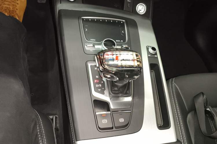 Used Audi Q5L 2020 Updated 40 TFSI Prestige Fashion Edition
