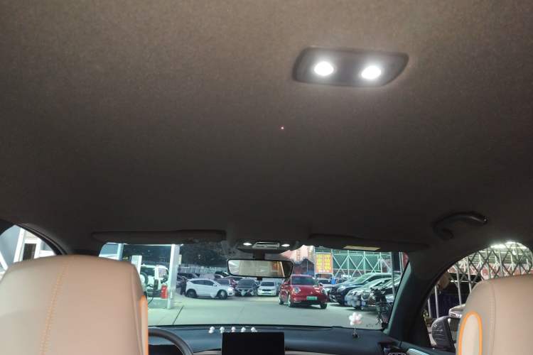 Used BYD Song Pro New Energy 2023 Champion Edition DM-i 71KM Navigation Model
