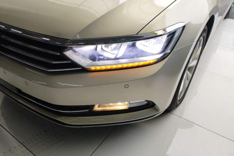 Used Volkswagen Magotan 2019 330TSI DSG Leading Edition China V Standard
