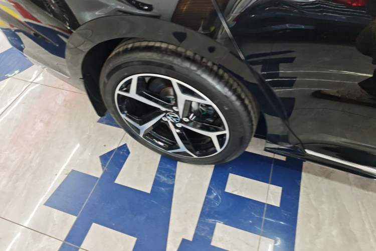 Used Volkswagen Passat 2025 Outstanding Model 380TSI Starry Dragon Glorious Edition
