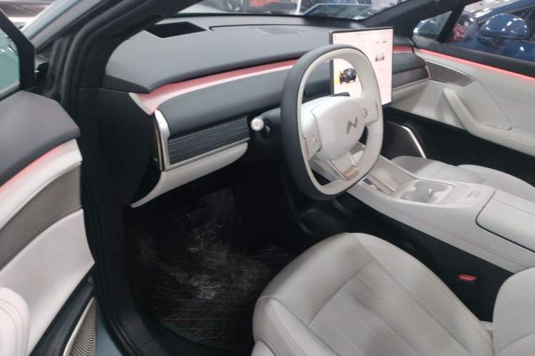 Used ONVO L60 2024 60 kWh Rear-Drive Version
