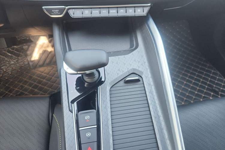 Used Geely Auto Preface 2023 1.5TD Fuyao Version
