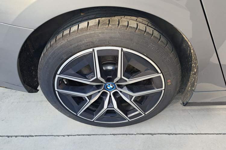 Used BMW i5 2024 eDrive 35L M Sport Package
