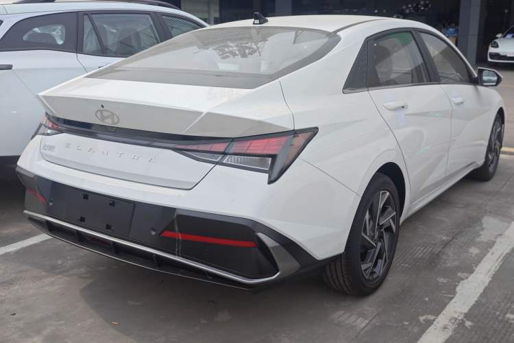 Used Hyundai Elantra 2023 1.5L CVT GLX Elite Edition
