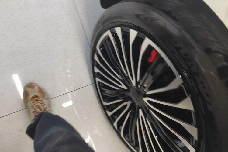 Used  12 2025 Ultra Extended-Range Edition