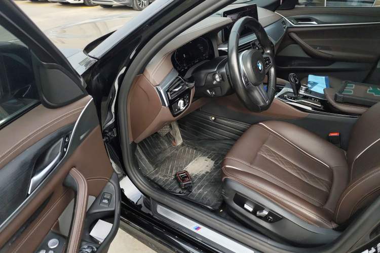 Used BMW 5 Series 2022 Restyled 530Li Leading Edition M Sport Package
