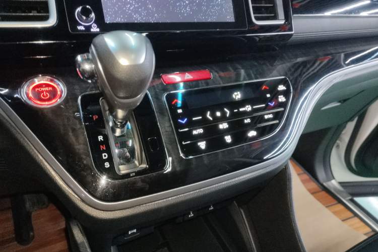 Used Honda Elysion 2019 2.0L Hybrid Luxury Edition